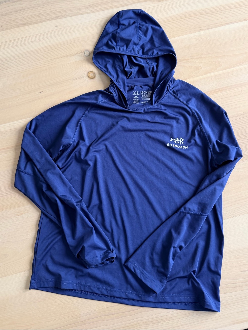 Bassdash Youth XL long sleeve hooded fishing shirt UPF 50